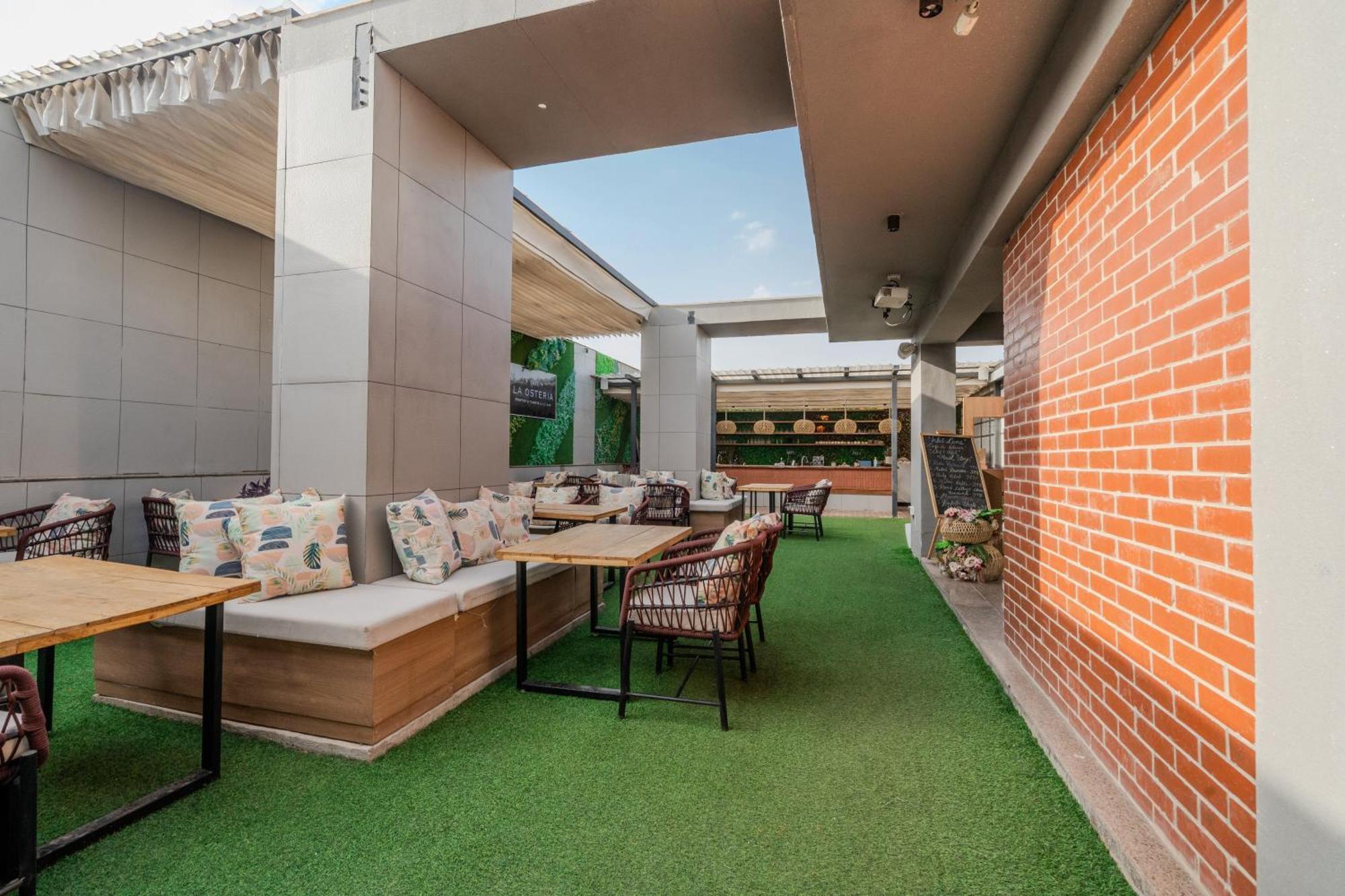 Stay Studio Hotel & Residences Gurgaon Luaran gambar