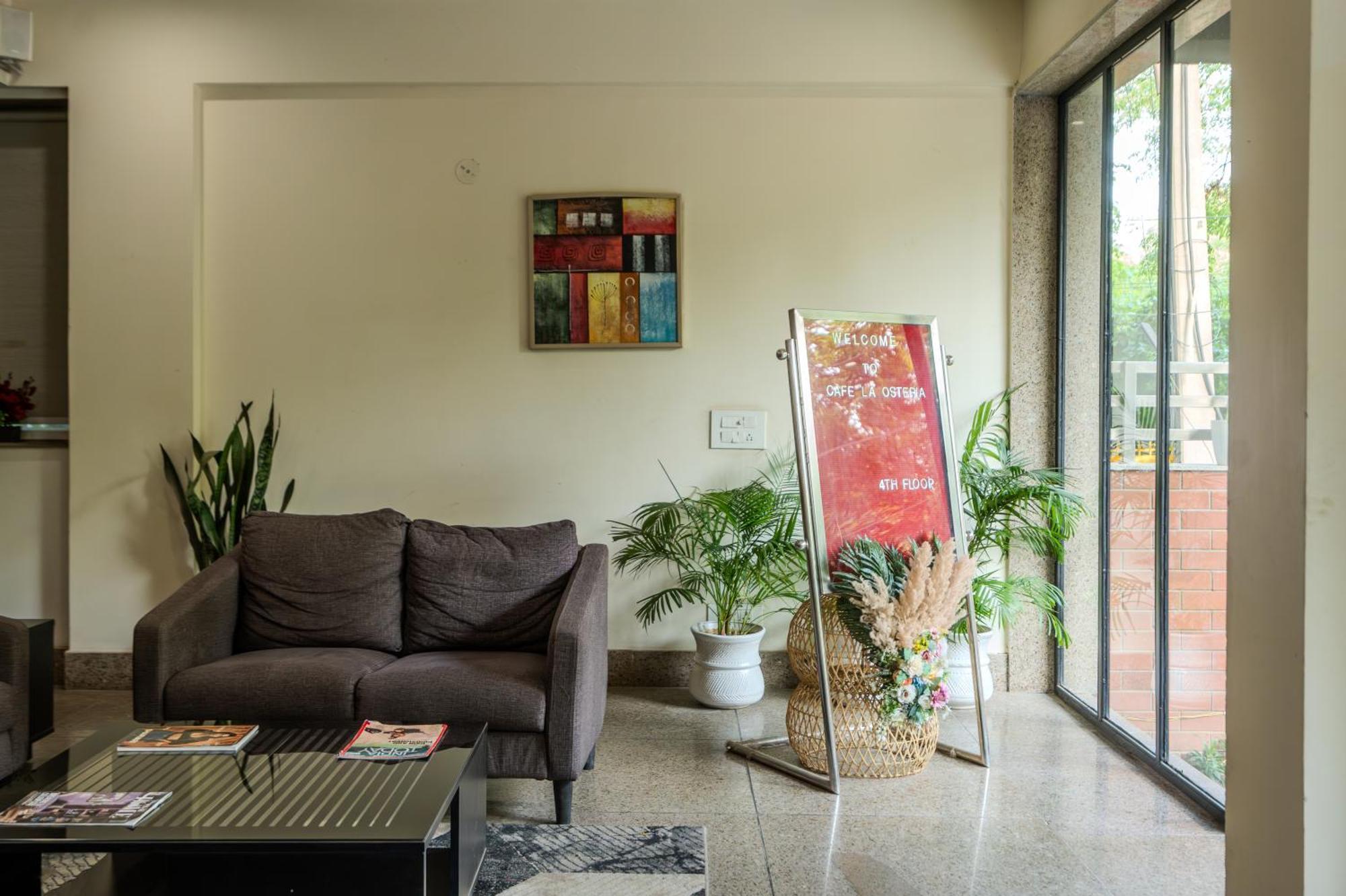 Stay Studio Hotel & Residences Gurgaon Luaran gambar
